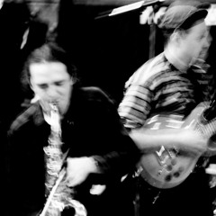 Moove 2 Groove  "LIVE" (1999)