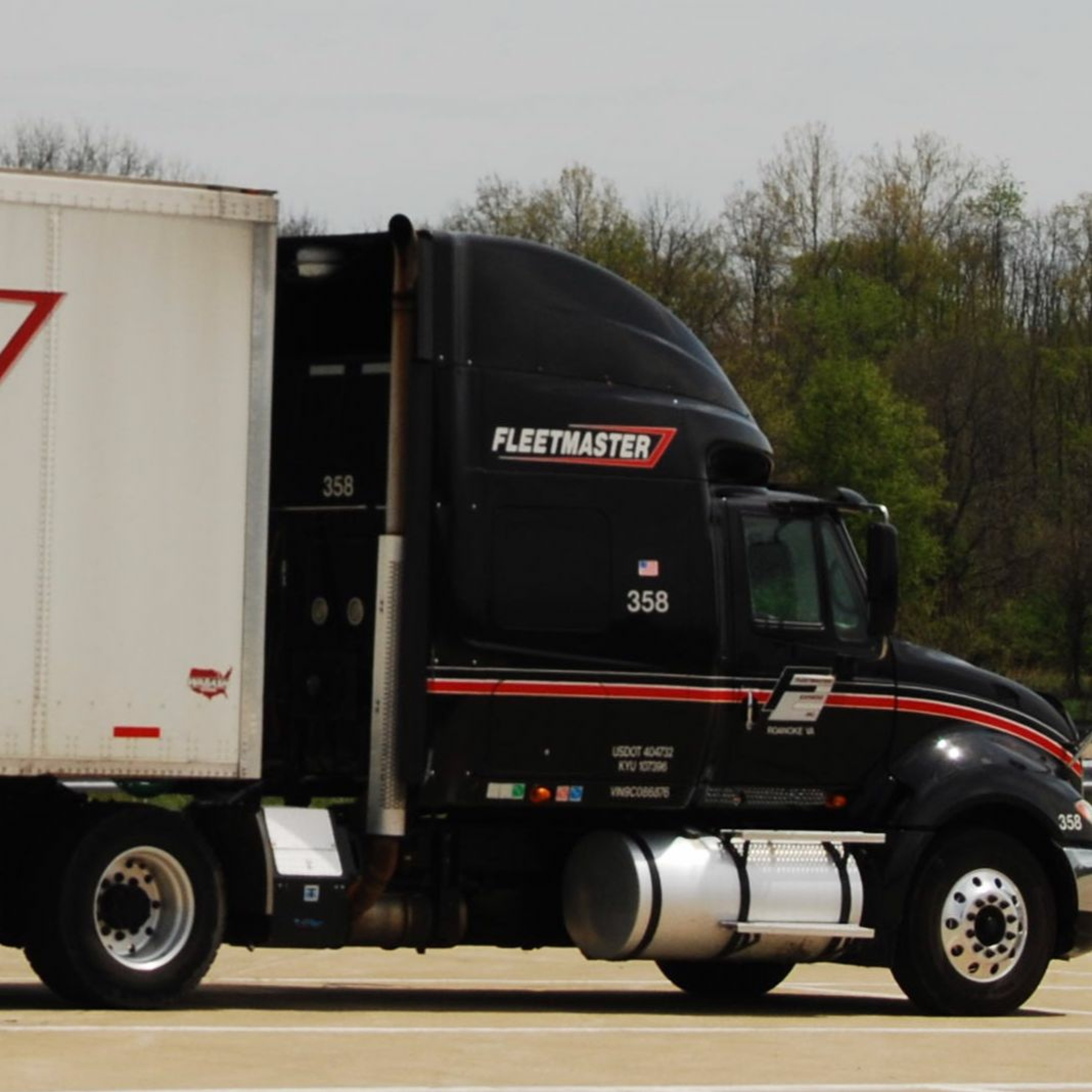 Joe Rajkovacz, FMCSA's Jack Van Steenburg back and forth on Beyond Compliance thumbnail