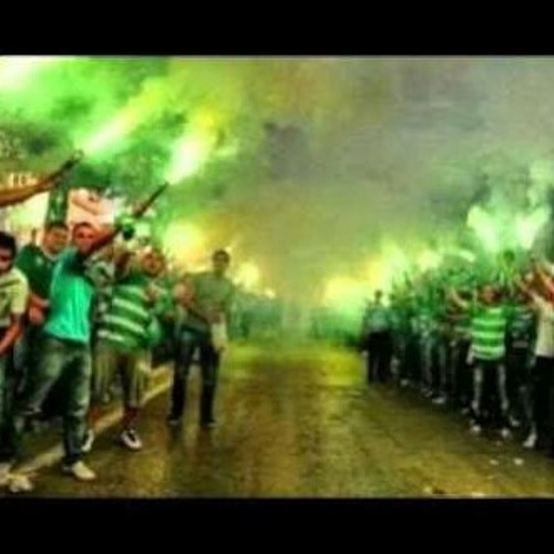 Curva Sud Casablanca L KHADRA L WATANIYA (LIVE) - YouTube.m4a