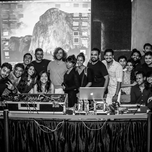 Roger Martinez @ Oh Cha || Mumbai, India || 24 - 04 - 2016