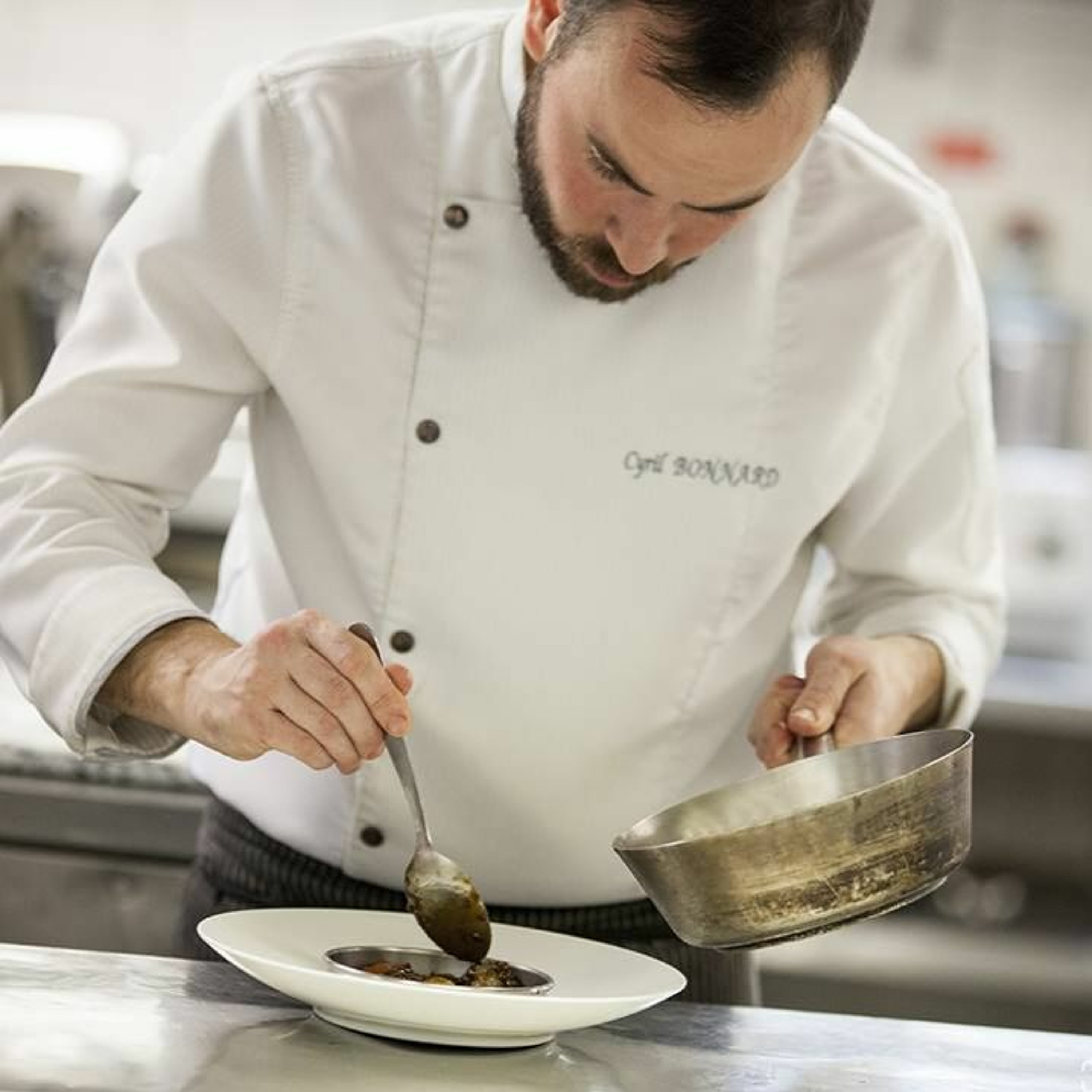 Interview de Cyril Bonnard - Chef des Restaurants de l'hôtel Le Parc episode artwork