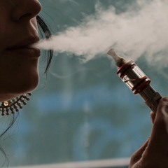 vaping Clouds on an E-Cig