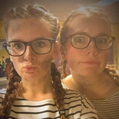 "Mouche Et Mouchesse" par Ambre et Ilona