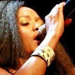 01 Makgabisanaga.mp3 From Kalahari Roses Collaboration Band : Album : Tales from Botswana