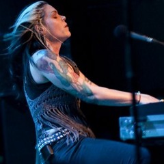 Beth Hart - Caught Out In The Rain - (Early Live Version) Arnehm "Luxor" July 06 2011