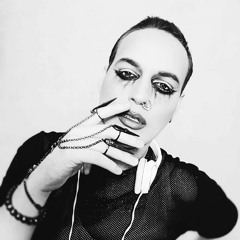 WHISKÉ On Being An Out Gay Rapper!