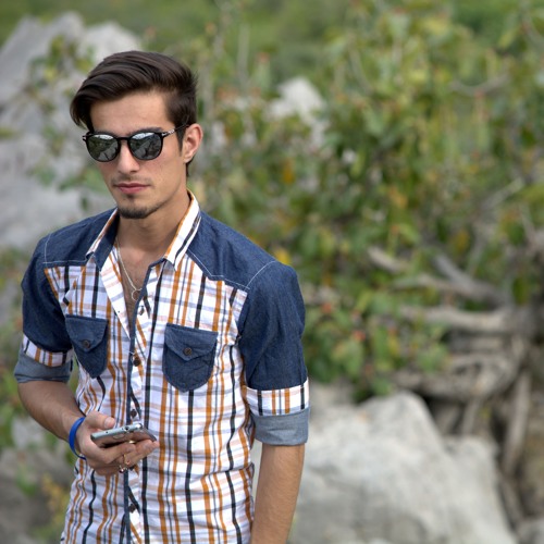 Muhabbat Hai Ji Huzuri nahi - ®