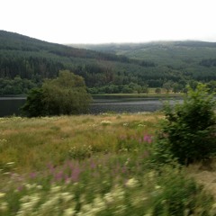 မဲဇာျမိဳင္   -   နုနု သီဆိုသည္