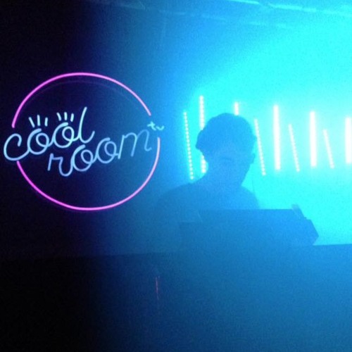 Cool Room - S02E05 - Fieldwork