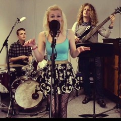 Teenage Dirtbag - Wheatus Cover TheRhythmPuppets Ft. Rosa Gray