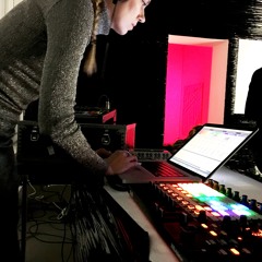 Mini live set for "Memory of the past mirrored as the future"