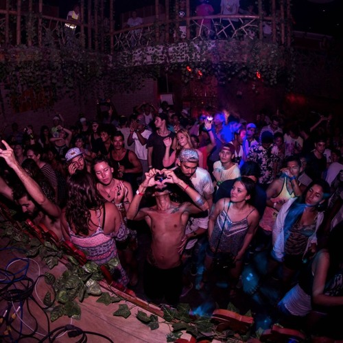 "Return to the Cave, Man." -  Kami 6 hours dj set @ Lost Beach Club Cave.