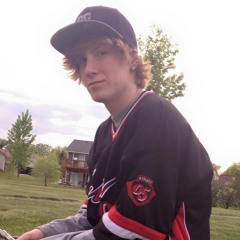 No Studio - by WÜLF feat White Gold and Young Purp