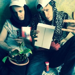 ☭  ☭  ☭  Ｆ  Ｒ  Ｅ  Ｉ  ，  ｅｉ  ｅｉ  ｅｉ，  －  （  ｆ  ｉ  ｃ  ｋ    ｄｉｅ    ｐ  ｏ  ｌ  ｉ  ｚ  ｅ  ｉ  ） FT. CHI