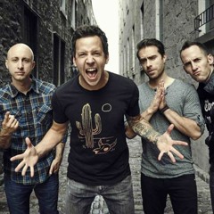 I Simple Plan presentano "Taking One For The Team" (17-05-16)