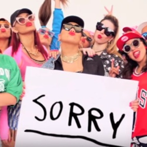 Песня сорри. Justin Bieber sorry. Sorry в пятнистом стиле. Как зовут девушку в зеленой футболке из клипа Justin Bieber sorry.