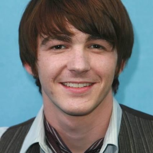 Listen to playlists featuring Drake Bell Has A Bowlcut by tvnnxr online ...