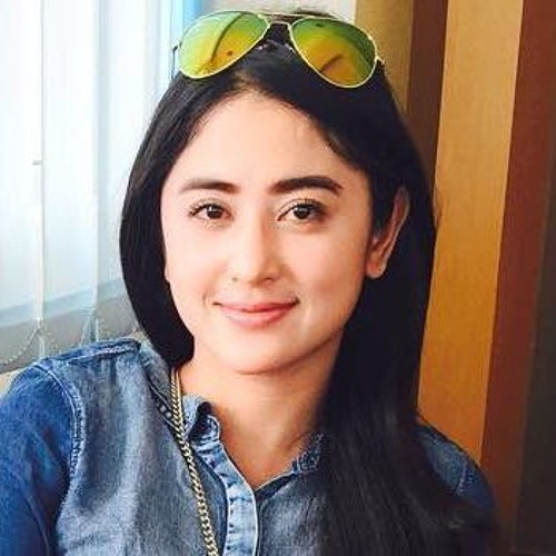 Thonz.com - Dewi Perssik - Indah Pada Waktunya Ost Centini