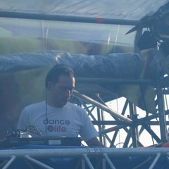 Paul van Dyk Live @ Mysteryland 2004 - 13 min snippet (ID&T Radio)