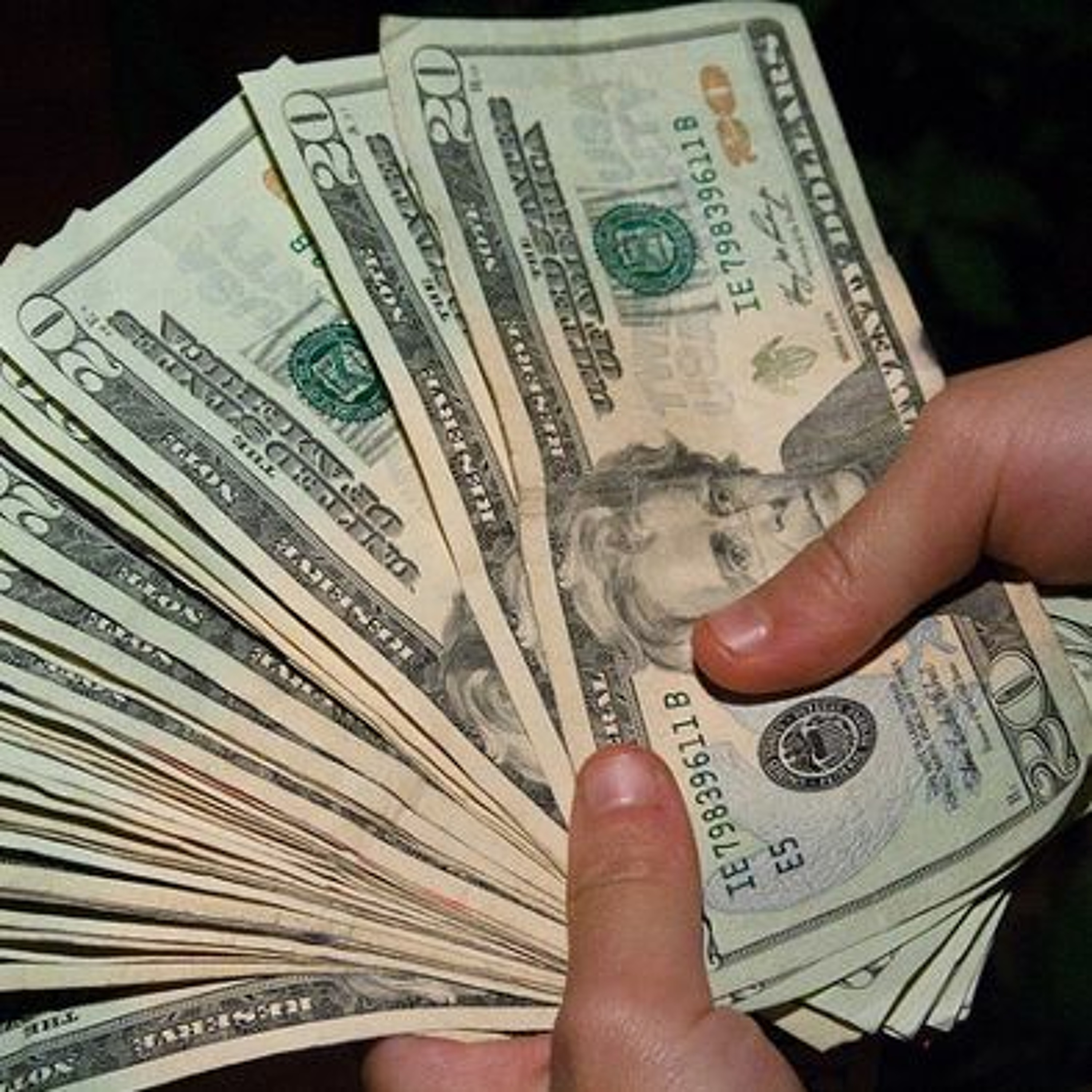Private Money Minute #21: Making Money Comes First in Your Business (Part 2) episode artwork