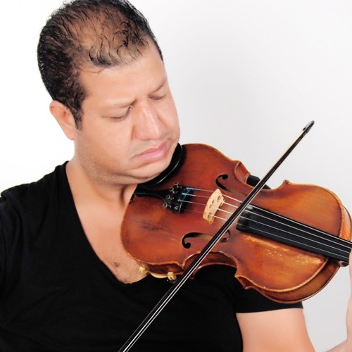 محمود سرور عازف الكمان المصري .. كامل الاوصاف