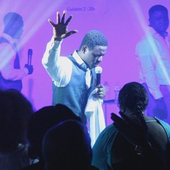 Daniel Twum - In His Name (Medley)