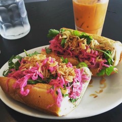 Maurii - Nom Nom Nom