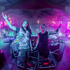 Hands Up(Fahrenheit & Celsius Scamp Edit)