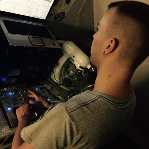 Corefine - Somebody That I Used To Know  (Schranz Mashup)