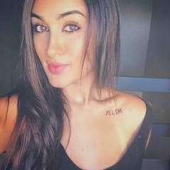 FAVORITAS MONIQUE