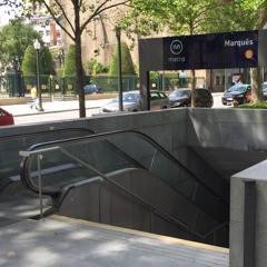 O veículo que vai dar entrada no cais...