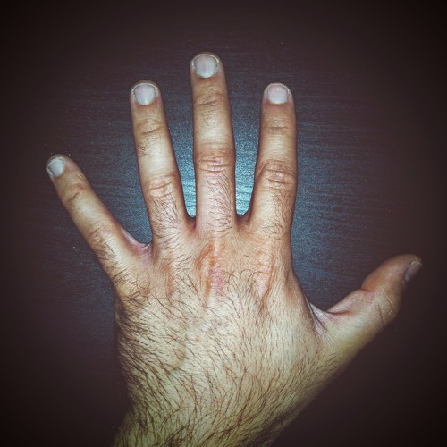 Piano shop short fingers