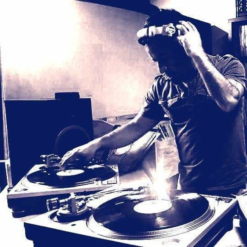 WAVcast 11 // DJ Mando Italo