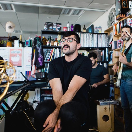 Mashrou'Leila - Maghawir (V2 )مشروع ليلى - مغاوير(توزيع مختلف)