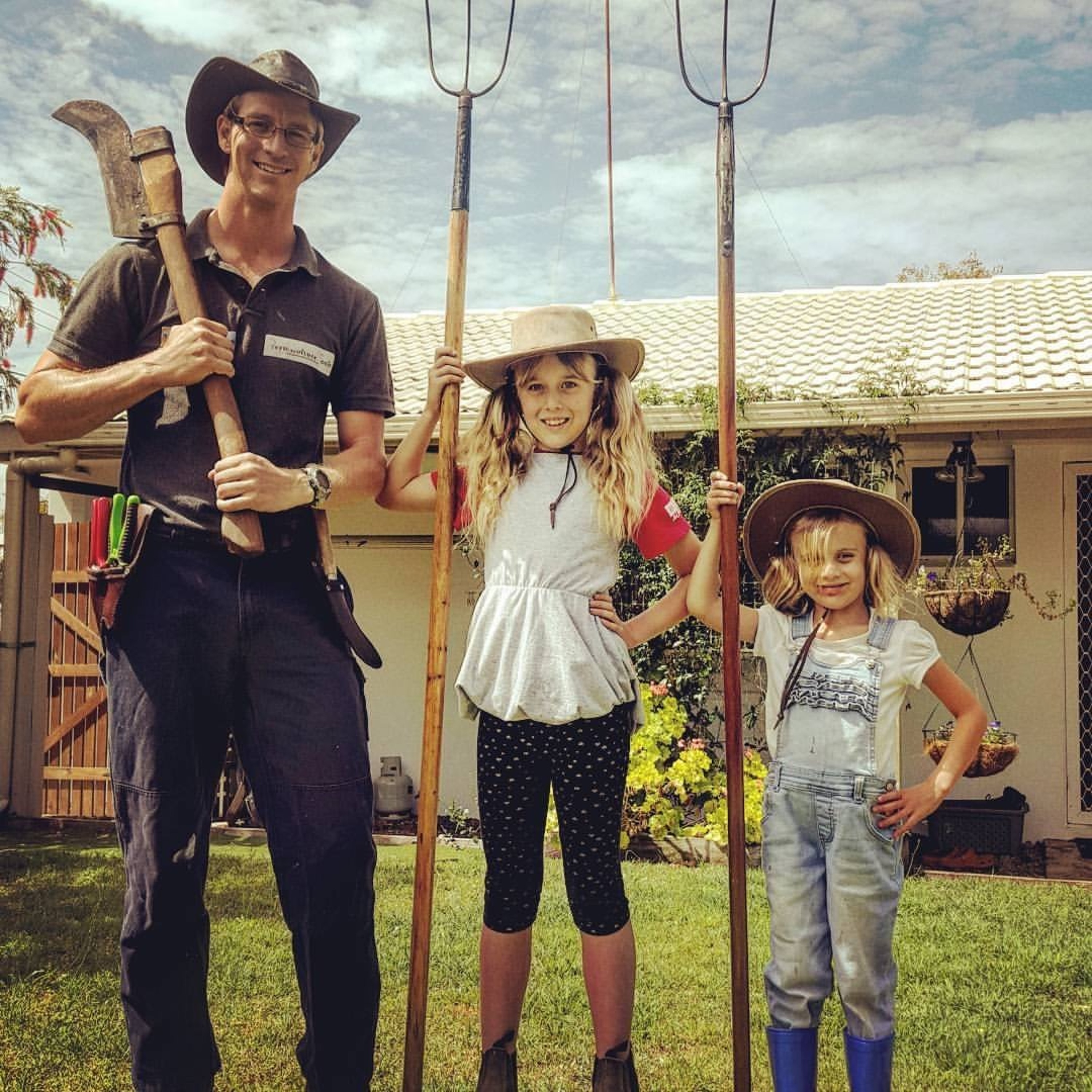 Episode 38 Danial Lawton Of Permaculture Tools Talks Tools, Side Effects Of Biofert&BioChar, & More