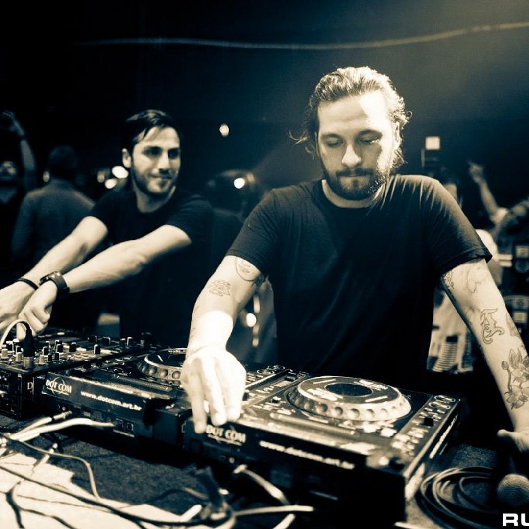 Steve Angello & Laidback Luke Feat. Robin.S – Show Me Love