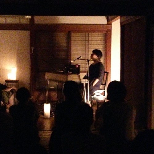 "yuragi" - live at 月の温(tsuki no on) 2016.06.19 (by wurlitzer,voice,looper)