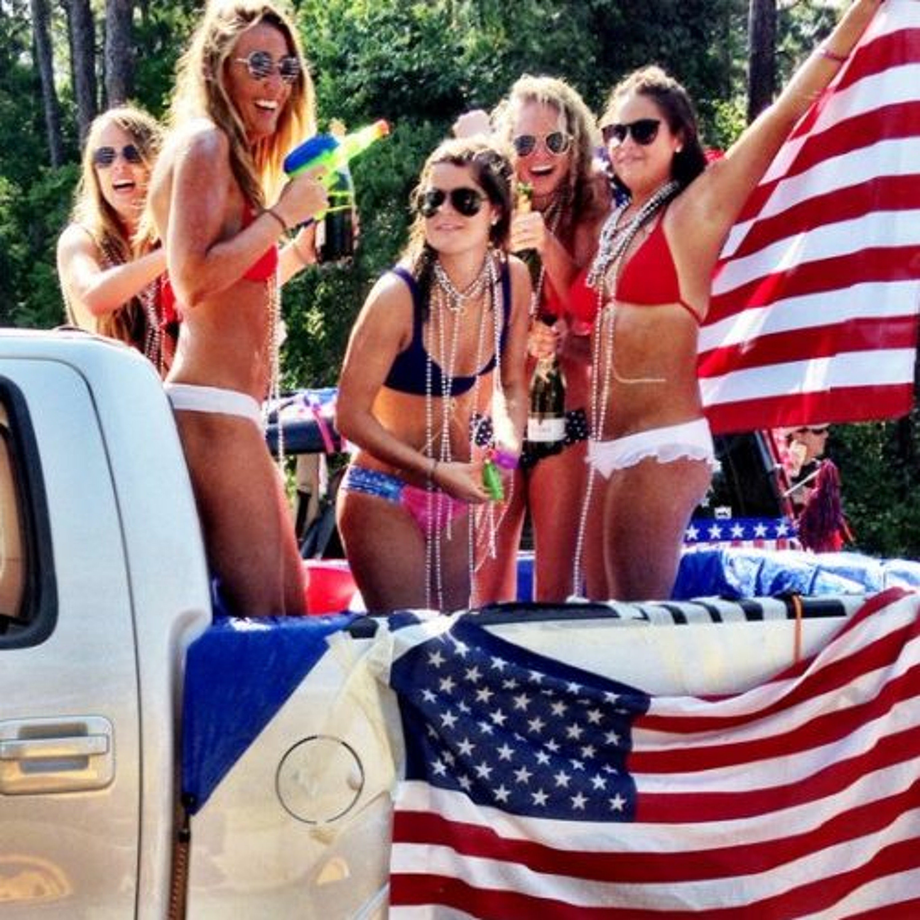 Grayton Beach July 4th Parade episode artwork