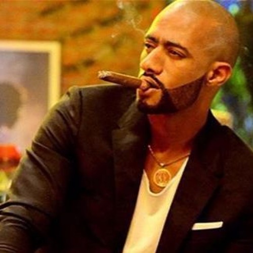 احمد بتشان يعنى انا اضحي بحياتى