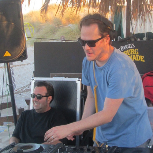 fuchs & tangun afterhours @ three monkeys 15052016