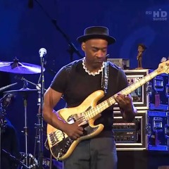 Marcus Miller - Power [live HD] - 128K MP3.mp3