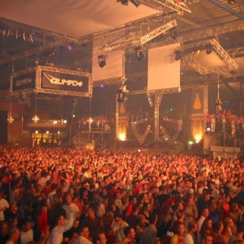technoboy @ Qlimax 21-09-2002 silverdome