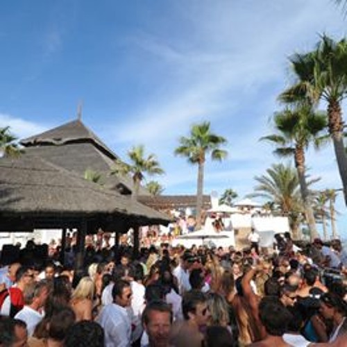 Alex V Marbella Set June 2016