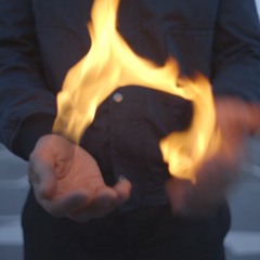 "ICH BIN HIER" Titeltrack