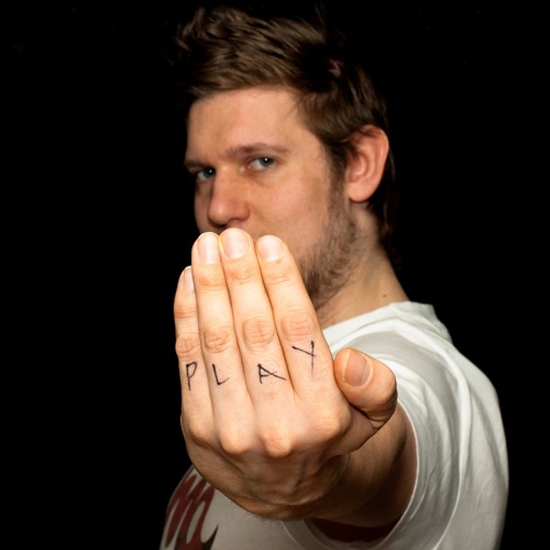 Premiere: M.in "Rotate" feat. Bruno Gentile