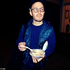 Sittin', Smokin', Chillin'