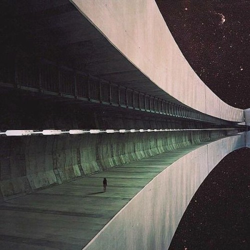 deepnighthouse