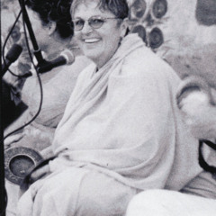Session 12: Hare Krsna Kirtana 3 with Yadubara Das and Yamuna Devi Dasi