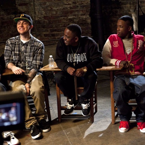 Mac Miller Ft. Kendrick Lamar - Fight The Feeling