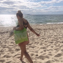 When I Held ya-Moa Lignell med en annan Moa